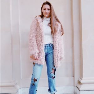 Meet your Posher, Courtney